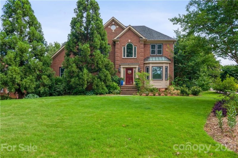450 Beacon Knoll Lane