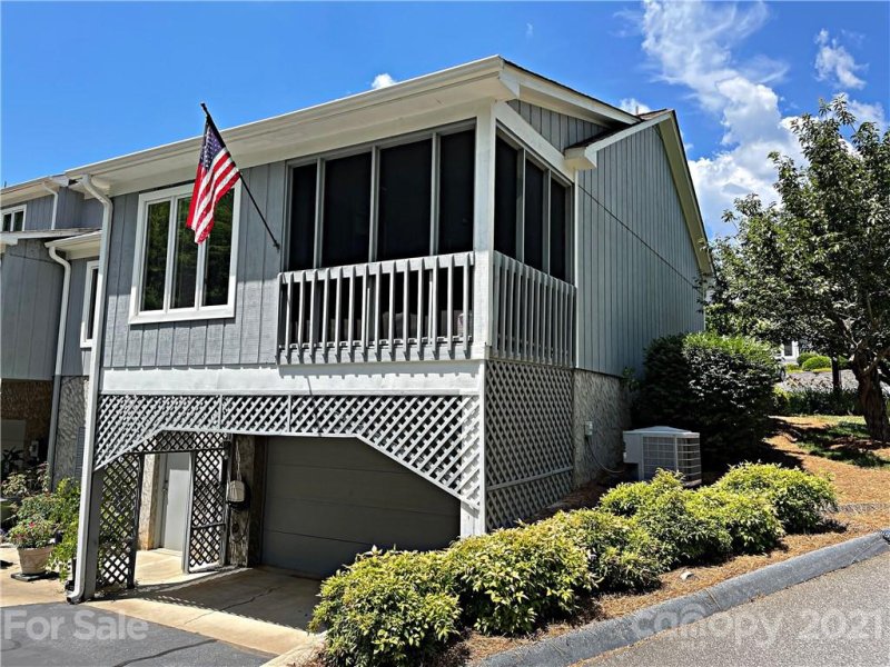 Property image 3 at 1003 21st Avenue, Hickory, NC 28601