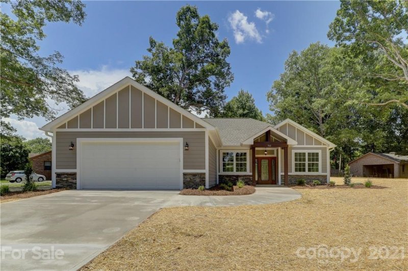 962 Meadowlark Drive