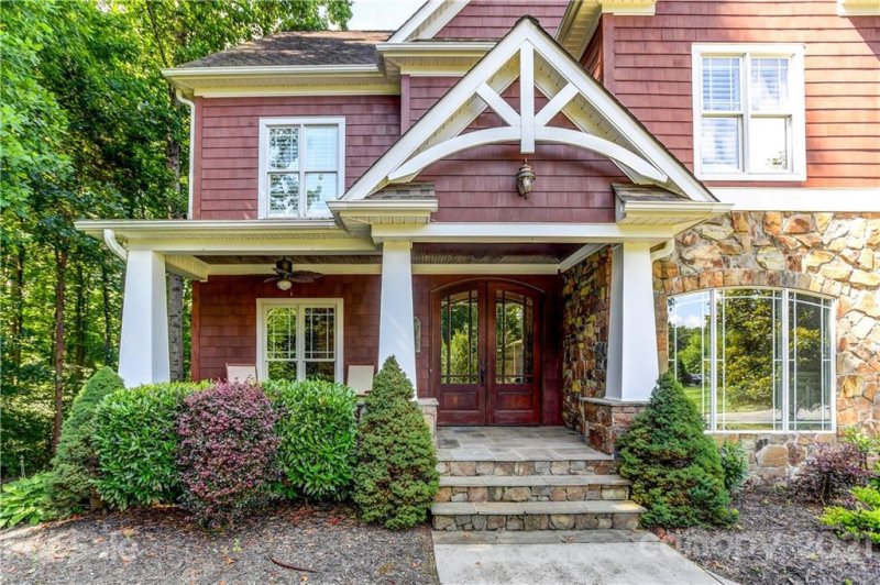 Property image 2 at 8391 Hounds Crossing Trail, Davidson, NC 28036