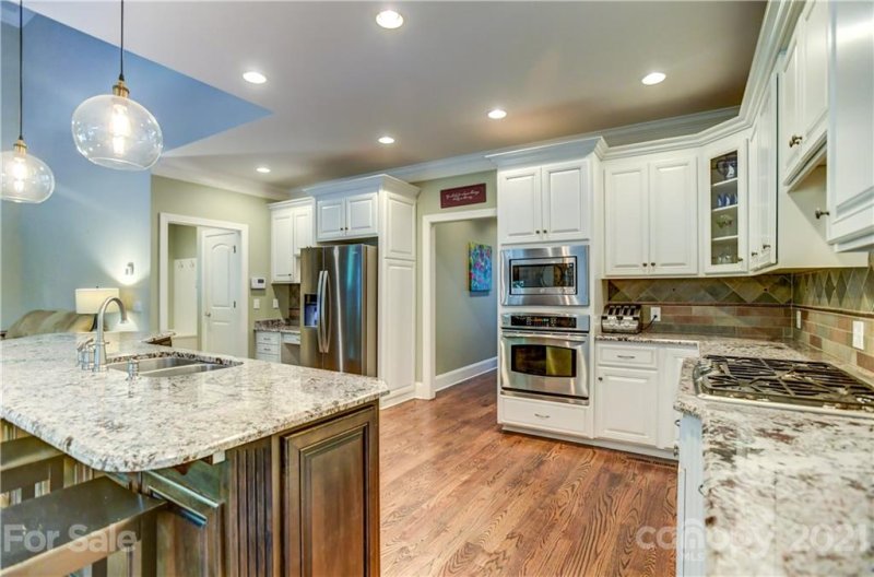 Property image 3 at 8391 Hounds Crossing Trail, Davidson, NC 28036