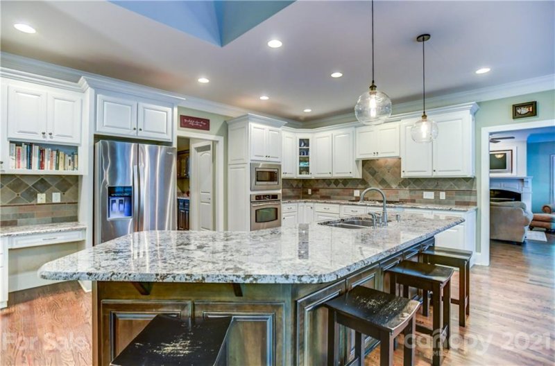 Property image 4 at 8391 Hounds Crossing Trail, Davidson, NC 28036