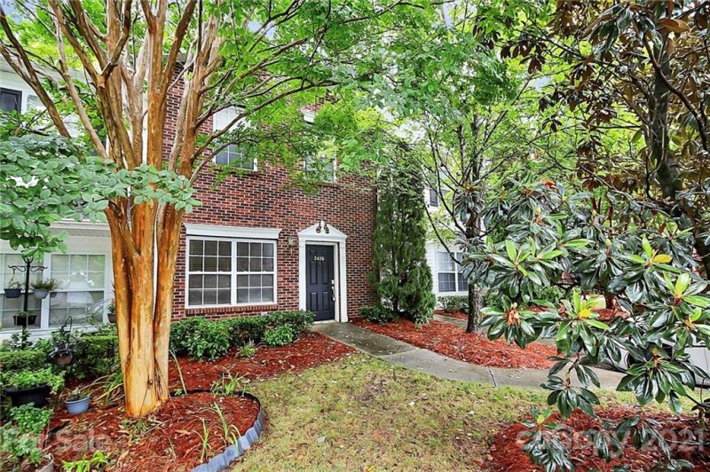 Property image 2 at 2476 Ryerson Court, Charlotte, NC 28213