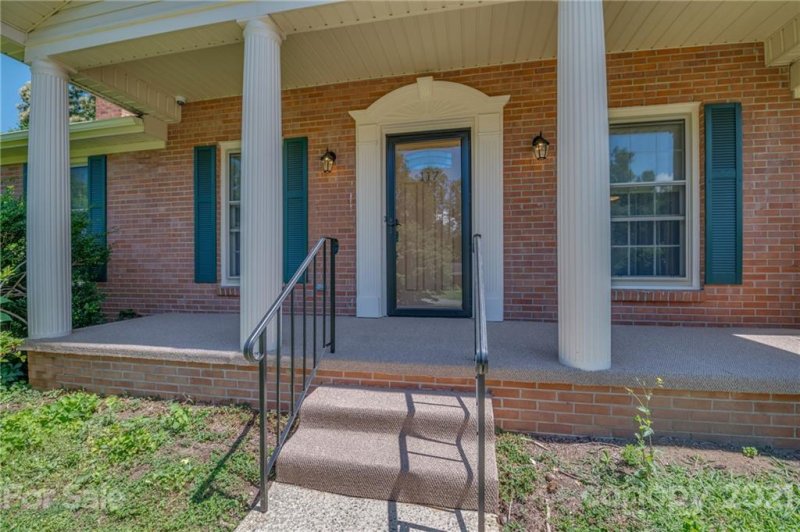 Property image 5 at 117 Brentwood Drive, Hendersonville, NC 28739