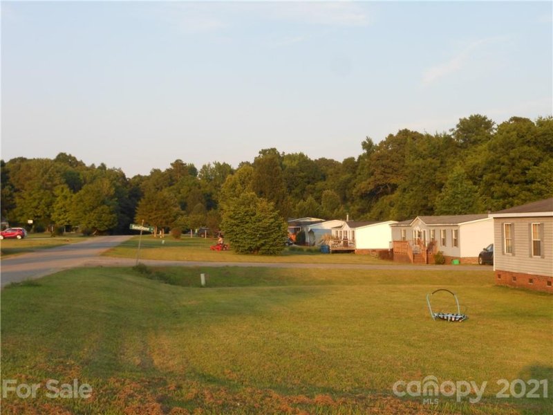 Property image 4 at 9748 Knightbridge Drive, Concord, NC 28025