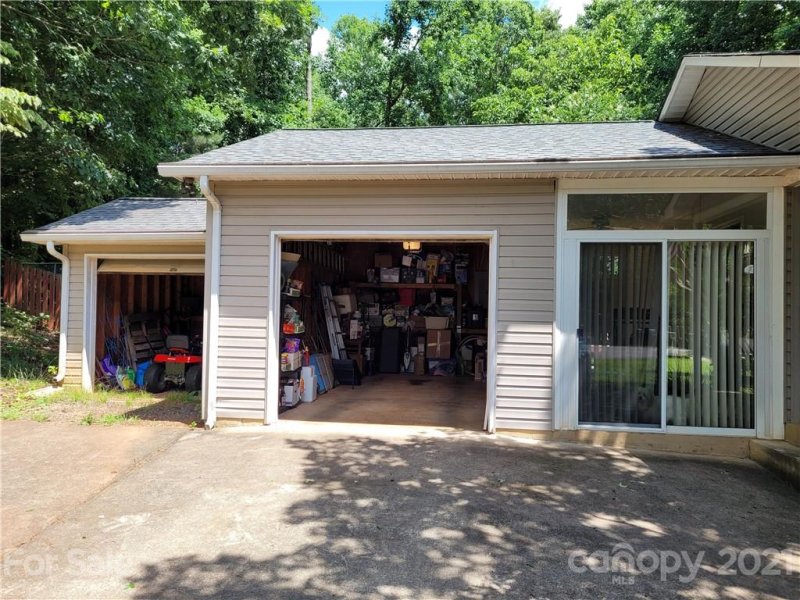 Property image 2 at 127 Milbros Lane, Mooresville, NC 28117