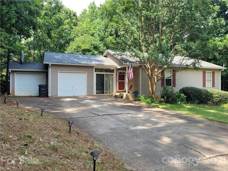 Property image 3 at 127 Milbros Lane, Mooresville, NC 28117