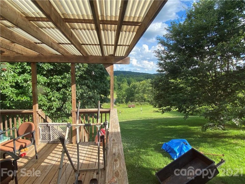 Property image 4 at 421 Robertson Drive, Taylorsville, NC 28681