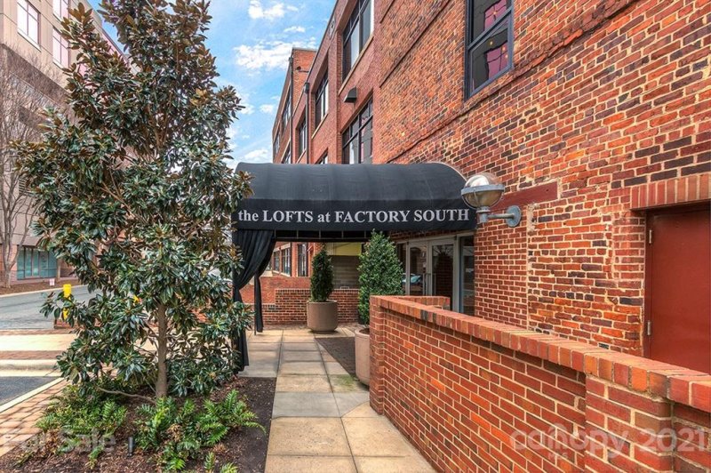 Property image 2 at 310 Arlington Avenue, Charlotte, NC 28203