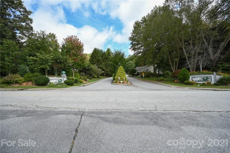 Property image 5 at 715 N Park Place, Hendersonville, NC 28791