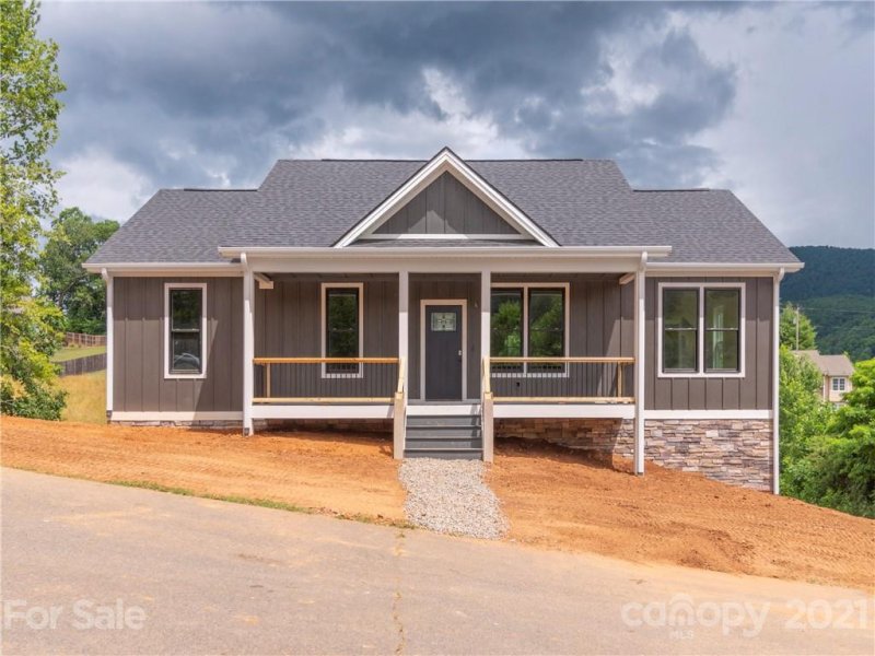 Property image 2 at 119 Oak Mountain Drive, Leicester, NC 28748