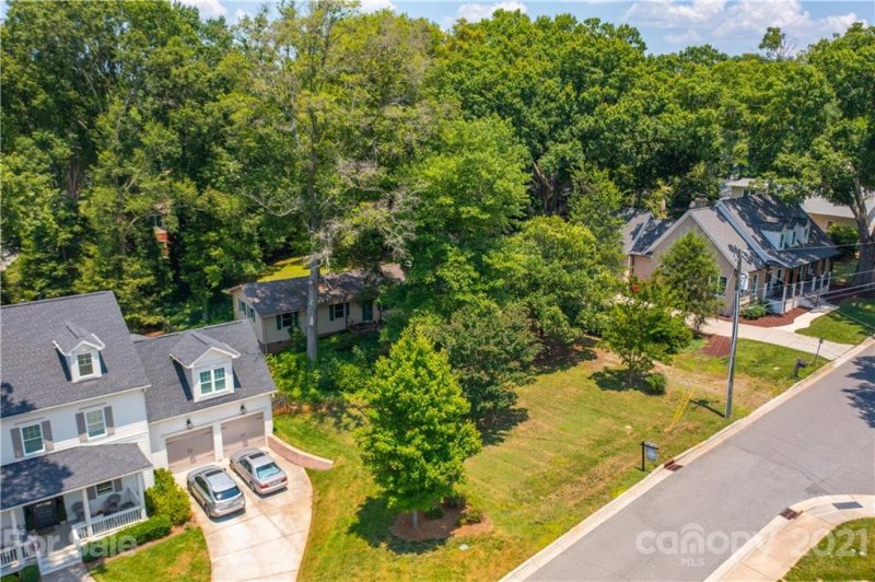 Property image 3 at 515 Spring Street, Davidson, NC 28036