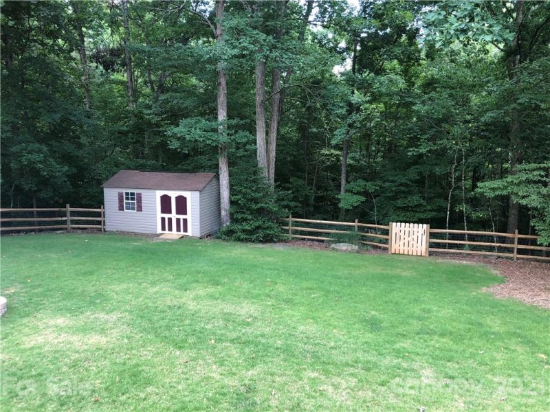 Property image 4 at 6444 Winding Creek Lane, Denver, NC 28037