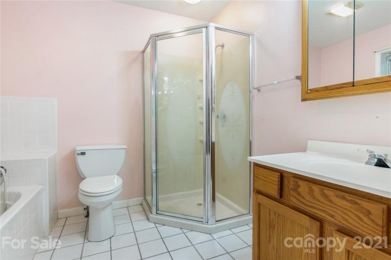 Property image 5 at 27 Talmadge Court, Asheville, NC 28806