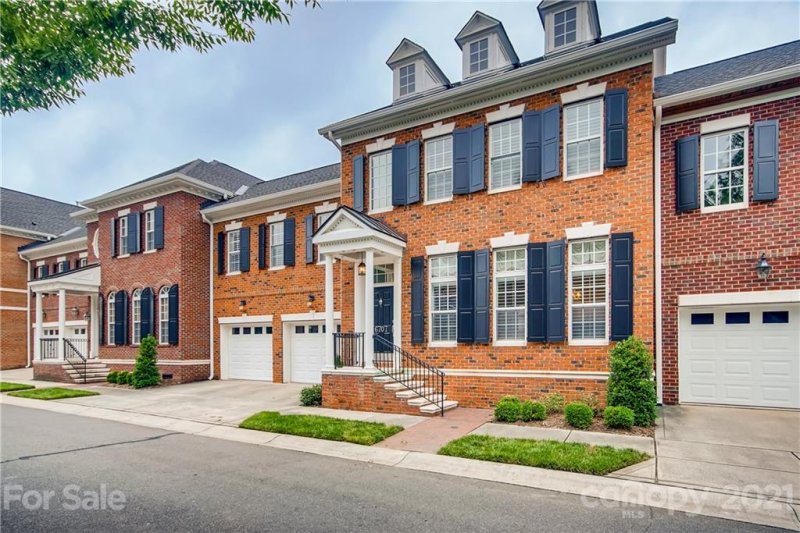 Property image 2 at 6707 Wakehurst Road, Charlotte, NC 28226