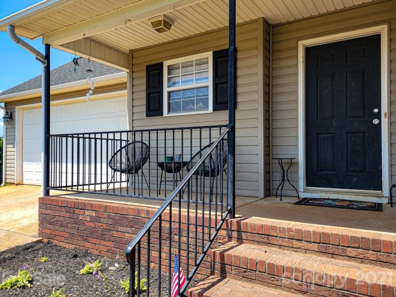 Property image 2 at 2654 Eagle Drive, Lincolnton, NC 28092