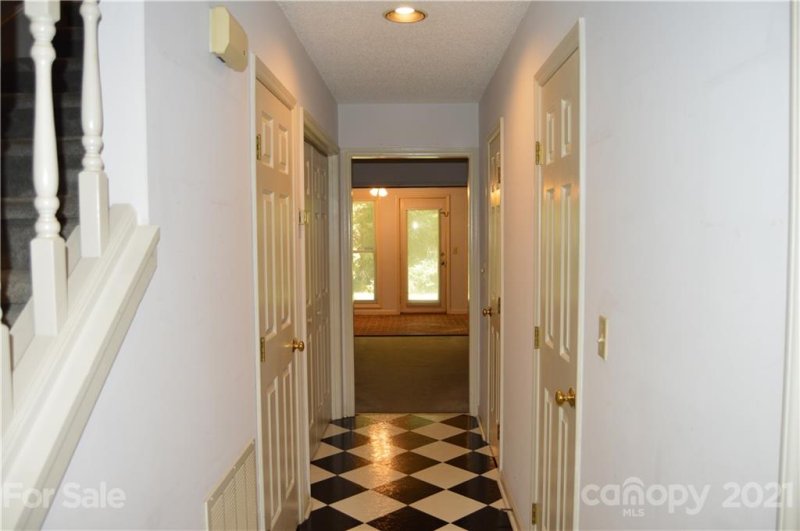 Property image 5 at 719 21st Avenue, Hickory, NC 28601