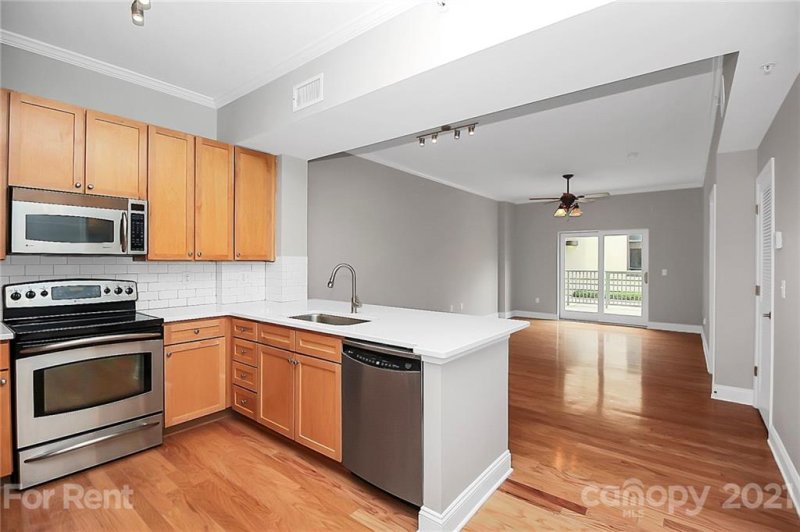 Property image 3 at 721 Governor Morrison Street, Charlotte, NC 28211