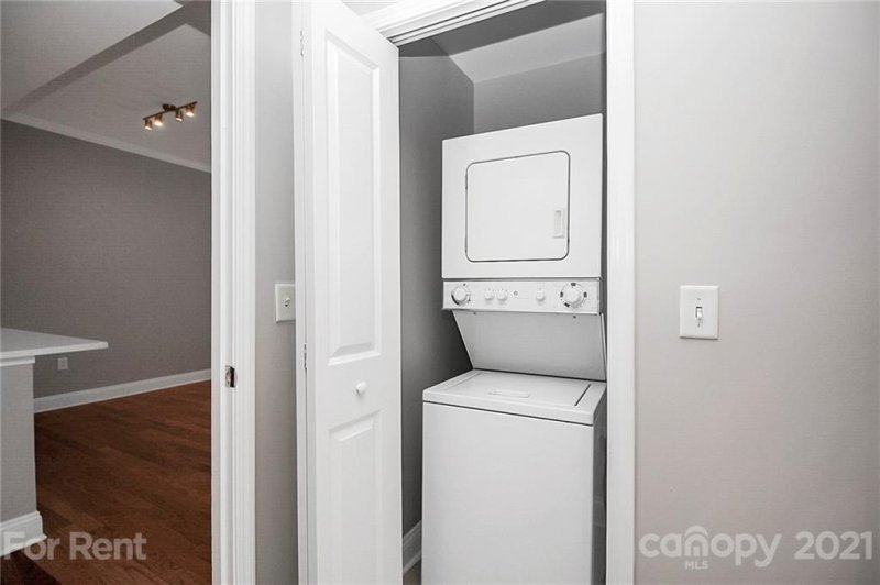 Property image 5 at 721 Governor Morrison Street, Charlotte, NC 28211