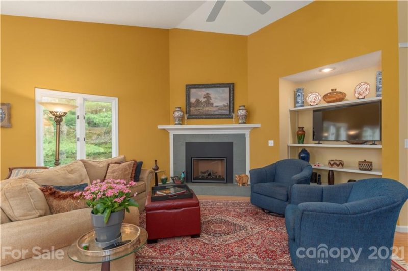 Property image 5 at 50 Hillcreek Drive, Asheville, NC 28804