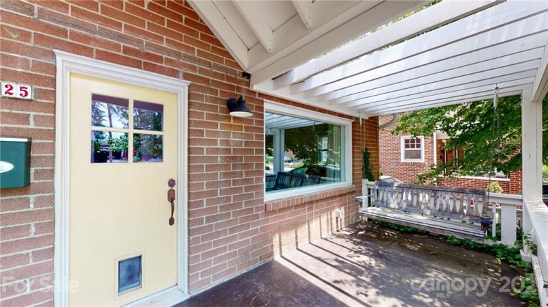 Property image 2 at 25 Eola Avenue, Asheville, NC 28806