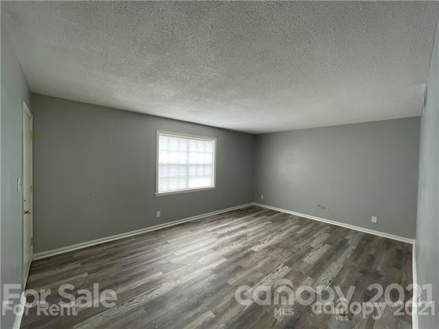 Property image 2 at 5805 Hunting Ridge Lane, Charlotte, NC 28212