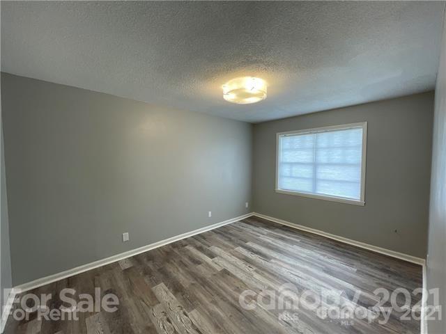 Property image 4 at 5805 Hunting Ridge Lane, Charlotte, NC 28212