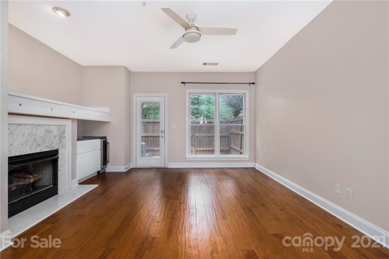 Property image 3 at 1051 Park West Drive, Charlotte, NC 28209