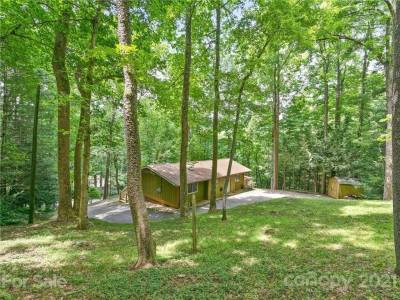 Property image 2 at 106 Buffalo Trail, Asheville, NC 28805