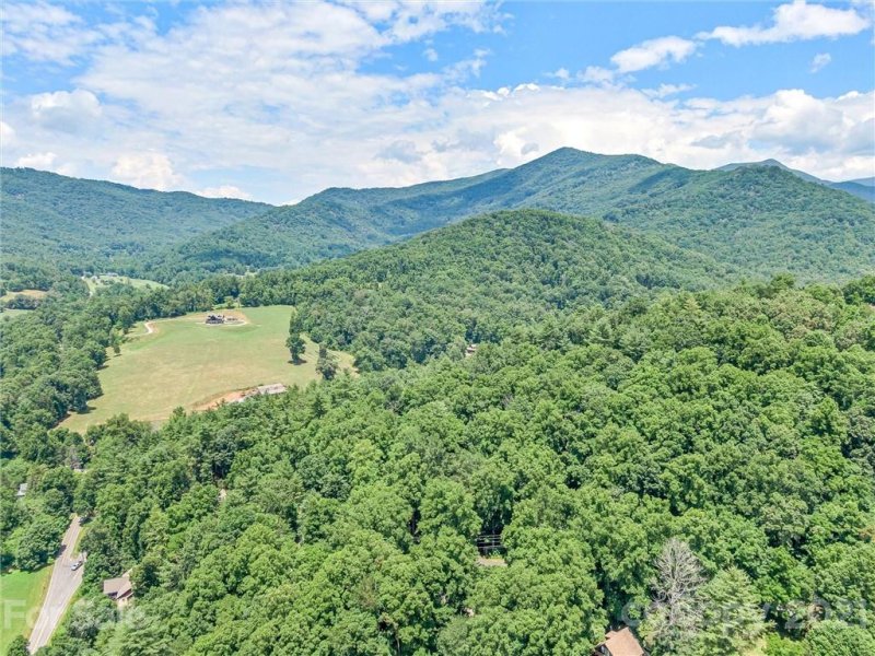 Property image 5 at 106 Buffalo Trail, Asheville, NC 28805