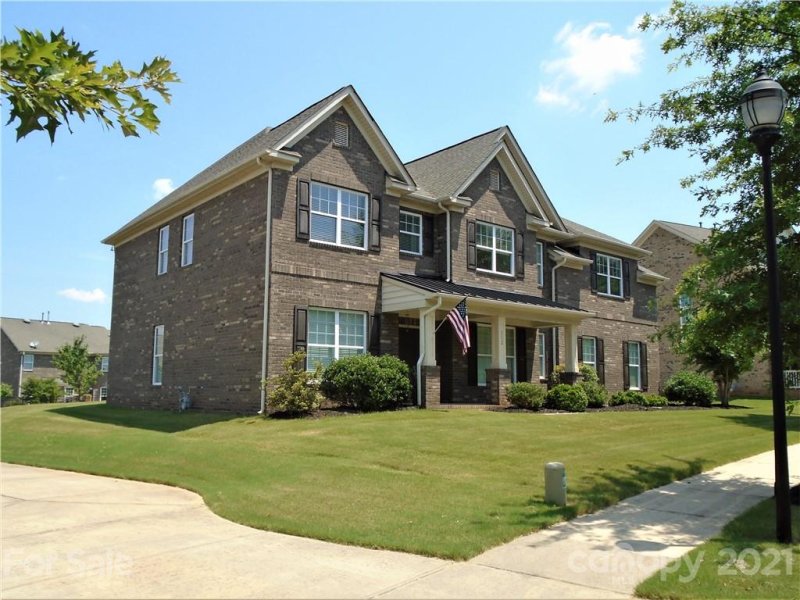 Property image 2 at 112 Delaney Lane, Mooresville, NC 28115