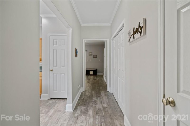 Property image 2 at 7027 Walnut Ridge Court, Charlotte, NC 28217