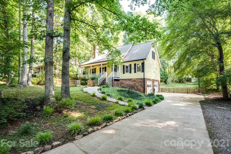 3986 Mattingly Drive