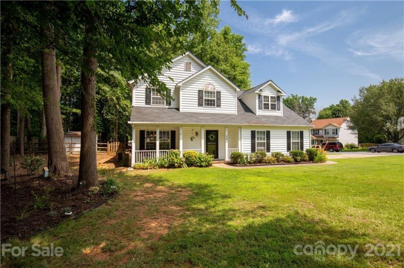 480 Saddlebrook Drive