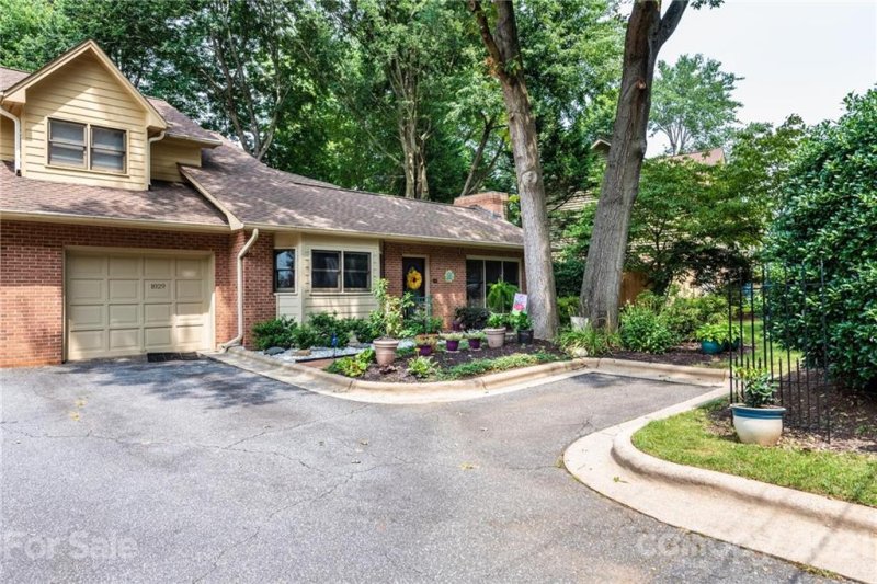 Property image 3 at 1029 1st Street, Hickory, NC 28601