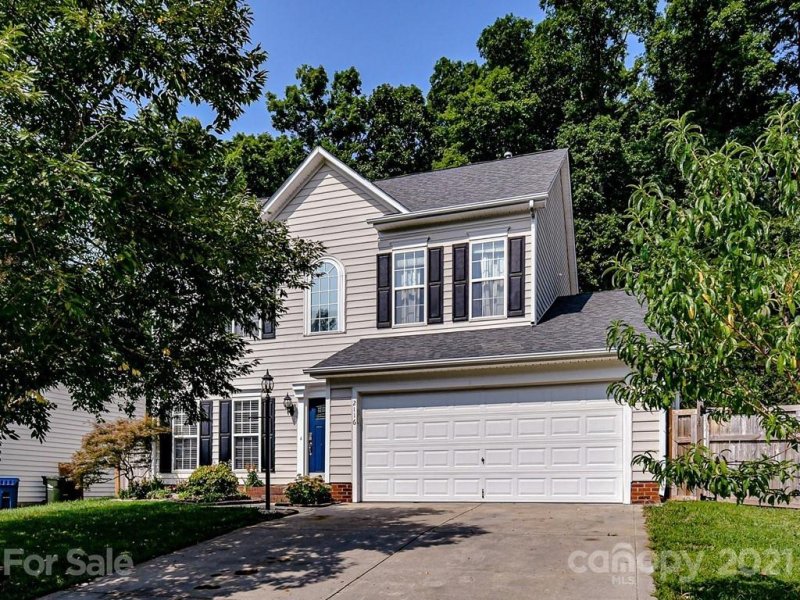 2116 Pineapple Court