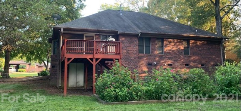 Property image 2 at 4315 Creemore Drive, Charlotte, NC 28213