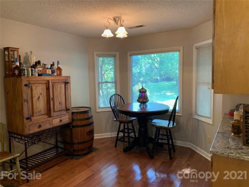 Property image 5 at 4315 Creemore Drive, Charlotte, NC 28213