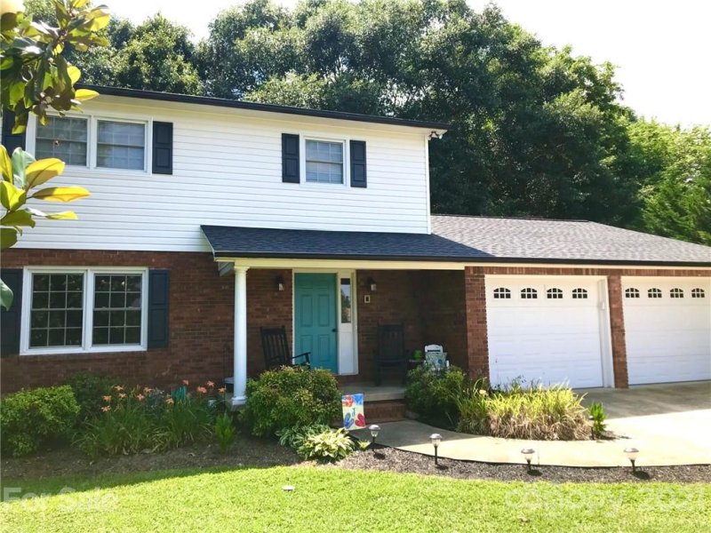 1878 Heritage Farm Road