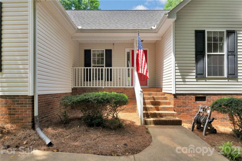 Property image 4 at 723 Cove Road, Gastonia, NC 28052