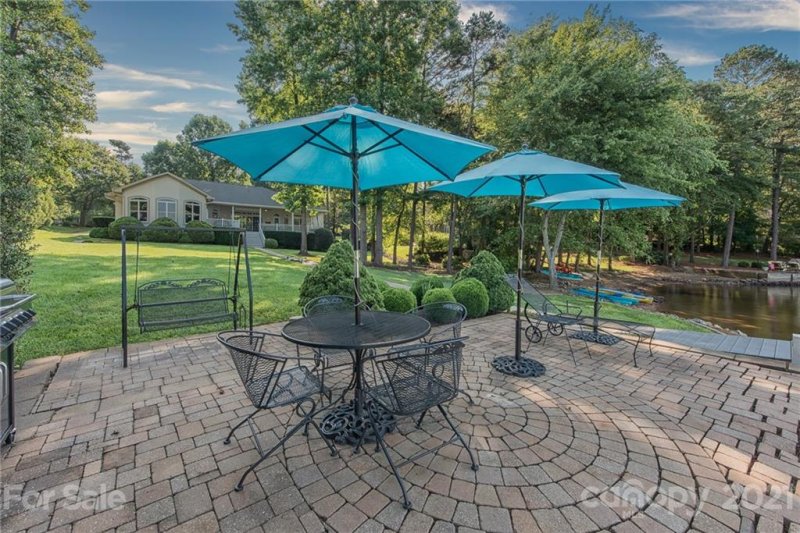 Property image 2 at 2757 Camden Pointe Drive, Sherrills Ford, NC 28673