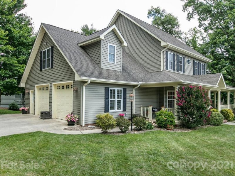 Property image 2 at 107 Charles Teague Drive, Candler, NC 28715