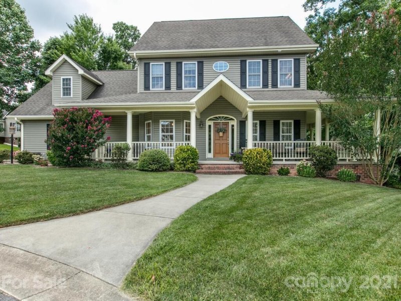 Property image 3 at 107 Charles Teague Drive, Candler, NC 28715