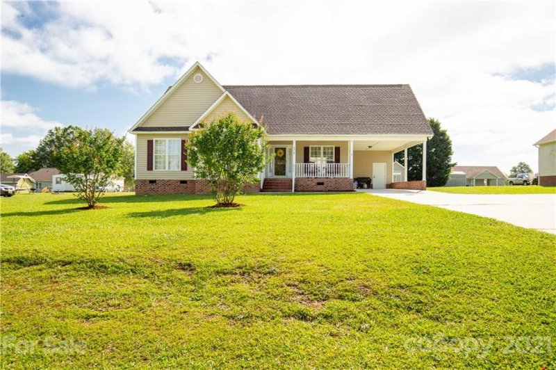 Property image 3 at 6016 Sawgrass Lane, Lancaster, SC 29720