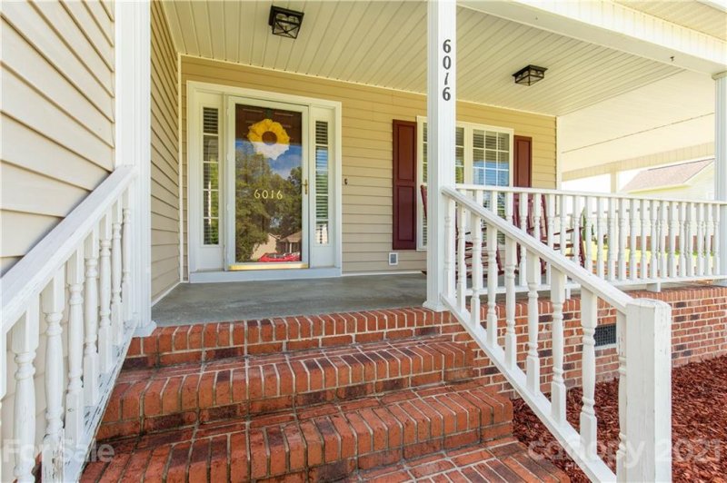 Property image 4 at 6016 Sawgrass Lane, Lancaster, SC 29720