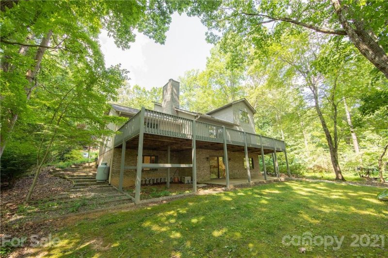 Property image 2 at 13 Windjammer Way, Hendersonville, NC 28792