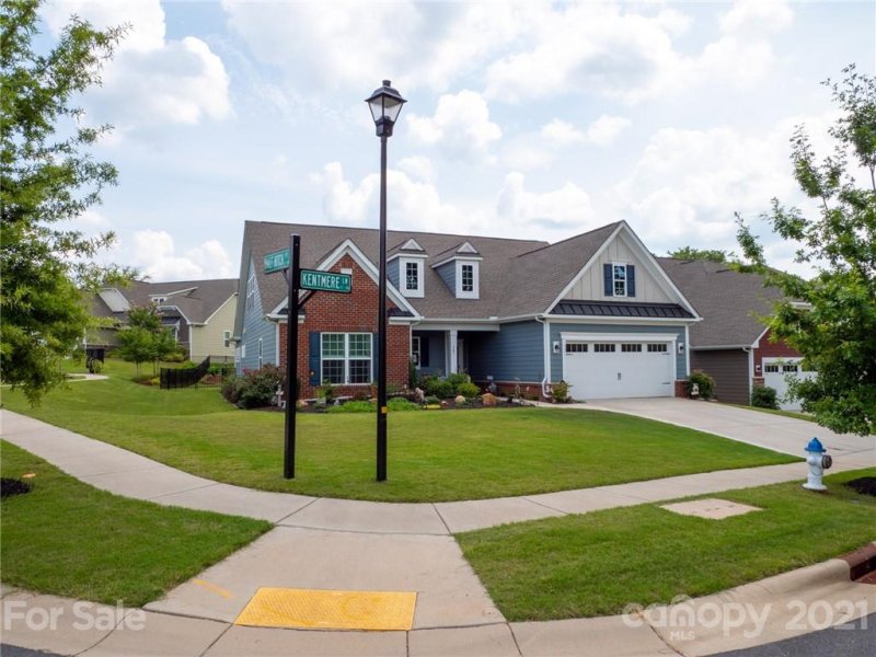 Property image 2 at 387 Kentmere Lane, Clover, SC 29710