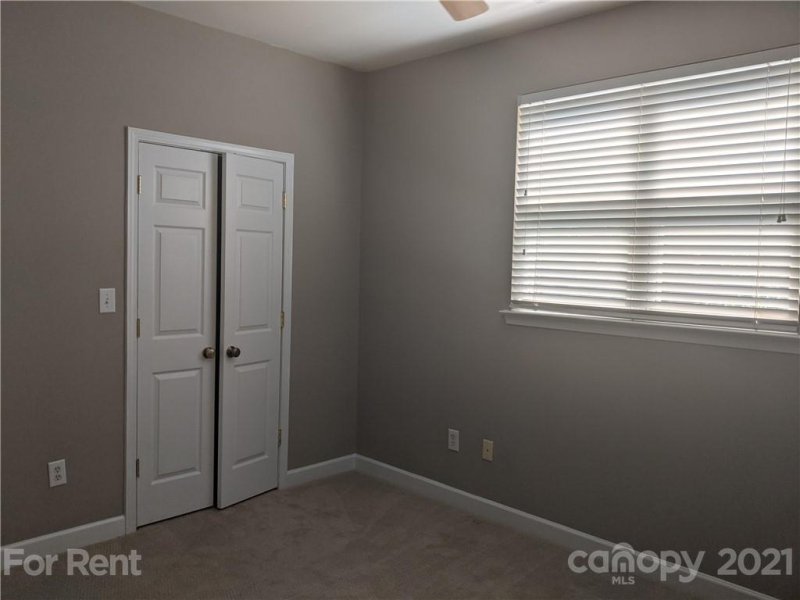 Property image 3 at 915 Northeast Drive, Davidson, NC 28036