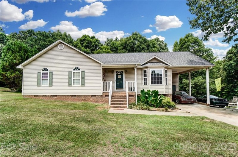 1121 Courtney Cove Court