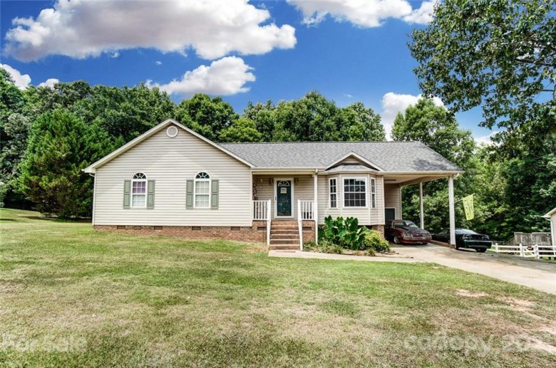 Property image 2 at 1121 Courtney Cove Court, Gastonia, NC 28052